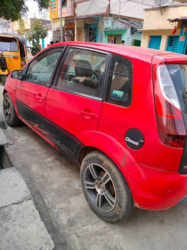 https://images10.gaadi.com/usedgaadi-sellcar/UsedCar/56324f05-57c0-468d-8b76-162dba60354d/3e56ccd4-5221-41b3-89fe-e41acafeaa5e.jpg?imwidth=6402