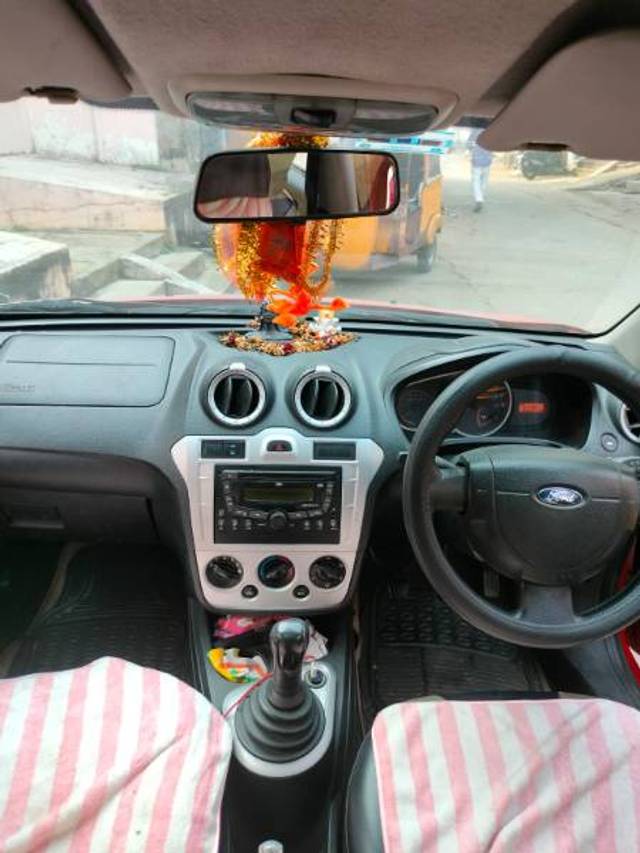 https://images10.gaadi.com/usedgaadi-sellcar/UsedCar/56324f05-57c0-468d-8b76-162dba60354d/ea9ead34-5e8d-44f5-940d-60ee996a7829.jpg?imwidth=6401