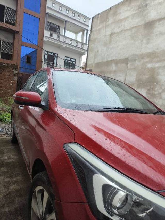 https://images10.gaadi.com/usedgaadi-sellcar/UsedCar/56472685-4a9a-440d-9183-f52c4ad26e76/7e39d20b-957a-4936-8f8b-d8f8b104f917.jpg?imwidth=6401