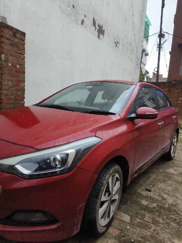 https://images10.gaadi.com/usedgaadi-sellcar/UsedCar/56472685-4a9a-440d-9183-f52c4ad26e76/b9fffaa4-f0a6-4fe1-a71c-7b7600f98573.jpg?imwidth=6400