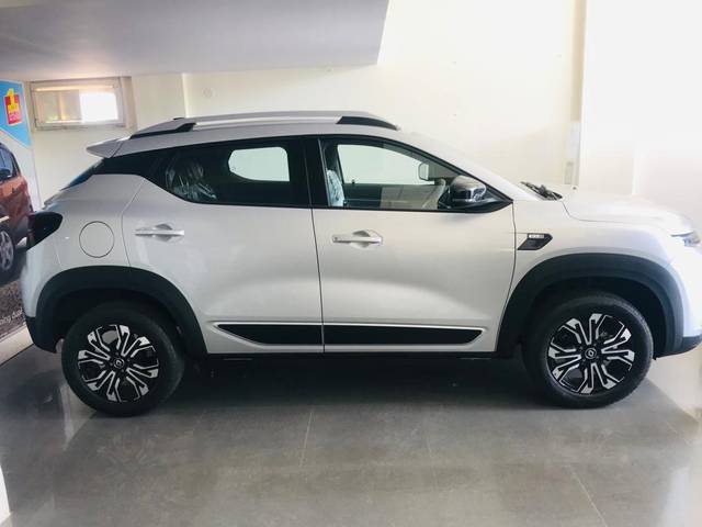 https://images10.gaadi.com/usedgaadi-sellcar/UsedCar/56961fe6-35bf-48e0-b8a7-dfad85597140/b4848d90-6273-4f0e-b3c3-65f2ab9e552f.jpeg?imwidth=6401