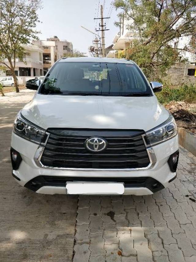 https://images10.gaadi.com/usedgaadi-sellcar/UsedCar/56ab28e2-16d4-47f0-a160-5d9562ceb404/29c1e8ba-2645-4ff0-9a7e-b18ce30ef23b.jpg?imwidth=6400