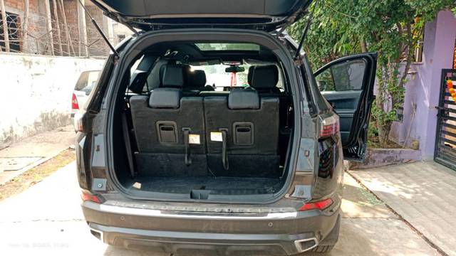 https://images10.gaadi.com/usedgaadi-sellcar/UsedCar/56c3d558-d6f1-4eac-8aa9-17714a3d3185/39c08e54-673a-4406-94ee-b77025f95ebe.jpg?imwidth=6401