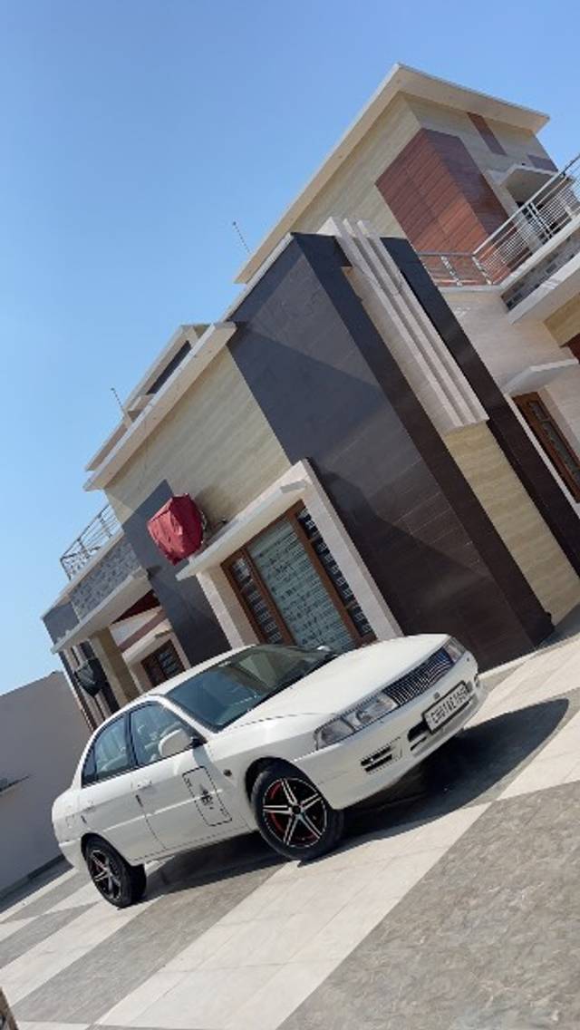 https://images10.gaadi.com/usedgaadi-sellcar/UsedCar/574452e6-1b87-4e08-aecd-64f239d0ea29/3ef86e01-5eab-4818-8817-c2f73b10125b.jpeg?imwidth=6401