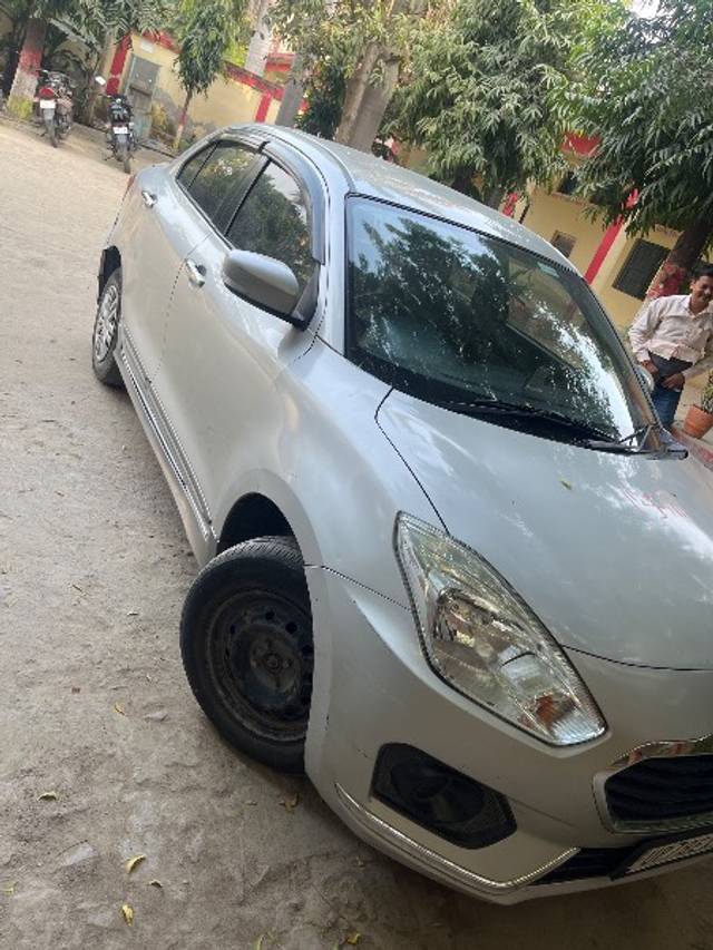 https://images10.gaadi.com/usedgaadi-sellcar/UsedCar/5783e940-fef6-4d22-95b0-6be2cd031c1d/05746dca-dcfa-4e3e-9908-3119b542fd7c.jpg?imwidth=6402