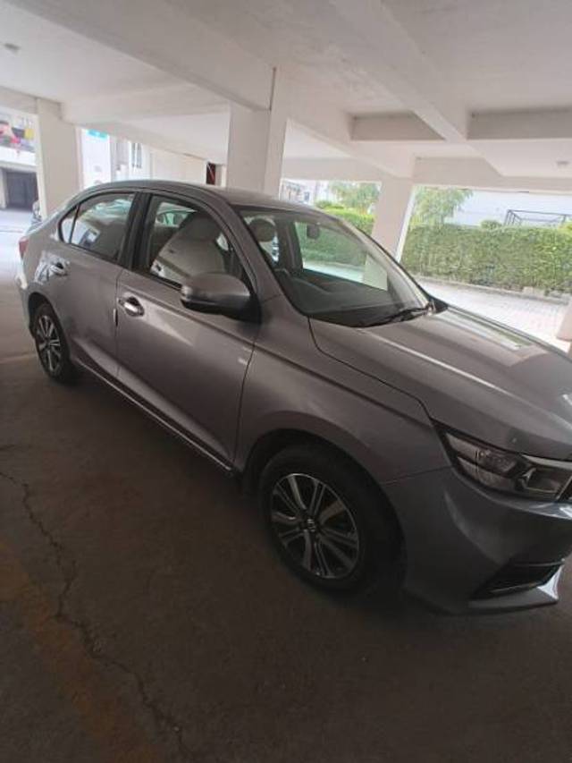 https://images10.gaadi.com/usedgaadi-sellcar/UsedCar/57ff4573-7971-4880-b501-65cbc73ea1f8/4f9221a0-c4e1-44bf-bb35-d287f3d5a9fe.jpg?imwidth=6400