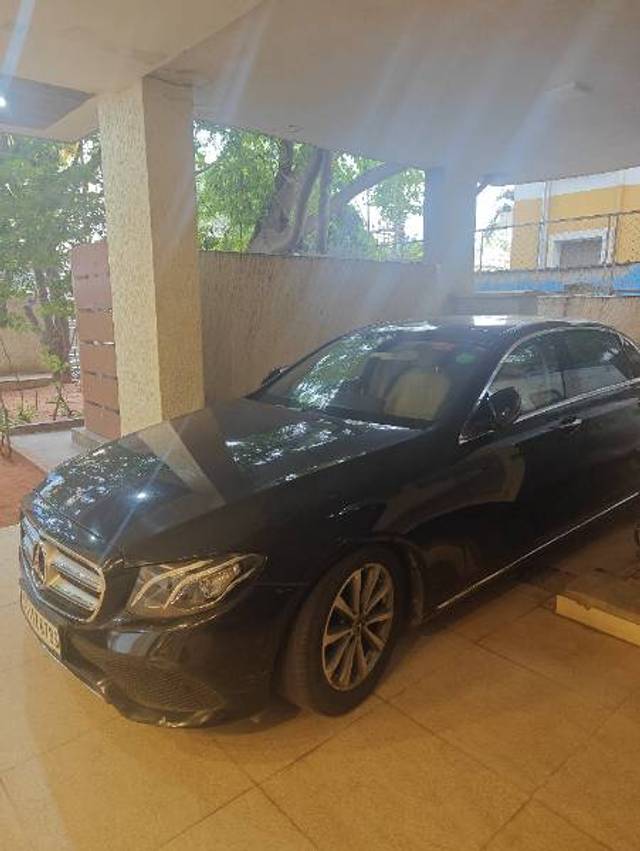 https://images10.gaadi.com/usedgaadi-sellcar/UsedCar/5813cdbd-ed8c-47ba-bdca-60c5af03b2f6/f22a3105-895a-4840-a928-f147b5d2fa23.jpg?imwidth=6400