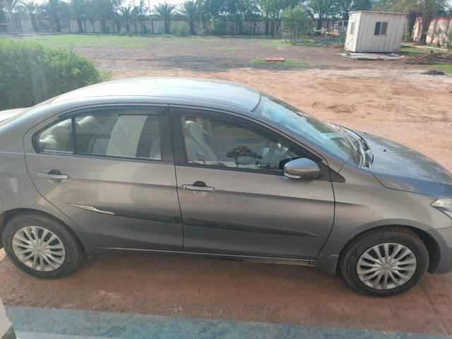 https://images10.gaadi.com/usedgaadi-sellcar/UsedCar/586347f5-88ff-4f05-b562-0845702a9446/4551cbe1-6837-4bcf-8774-dc0e3f720713.jpeg?imwidth=6401