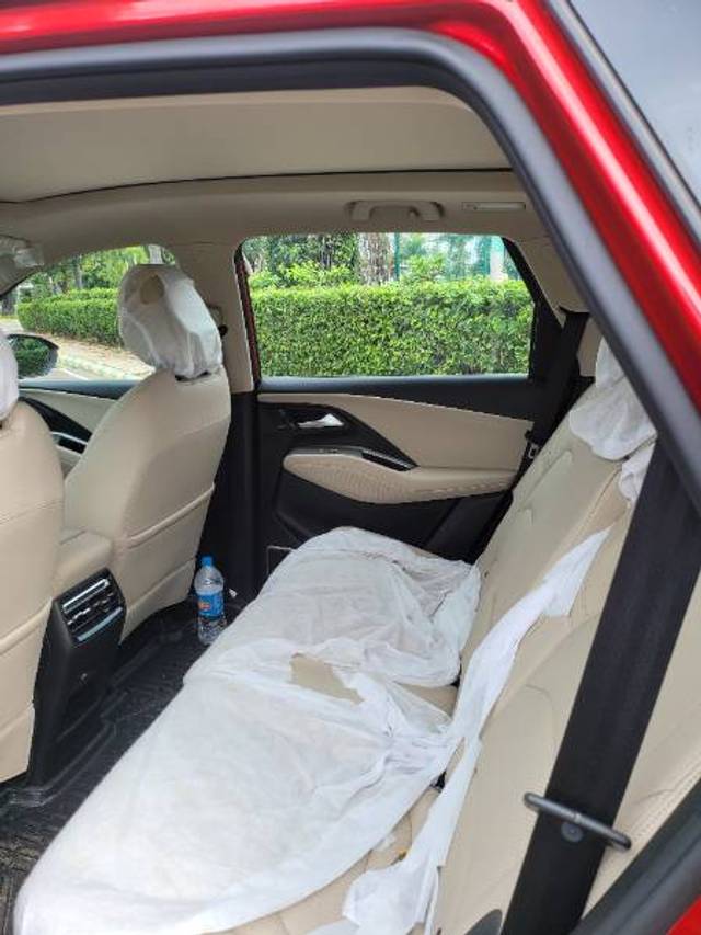 https://images10.gaadi.com/usedgaadi-sellcar/UsedCar/58821b60-4aa2-4a4f-bd45-edd664f79fc2/c939a339-a162-4848-966f-ee43a3aadac1.jpg?imwidth=6402