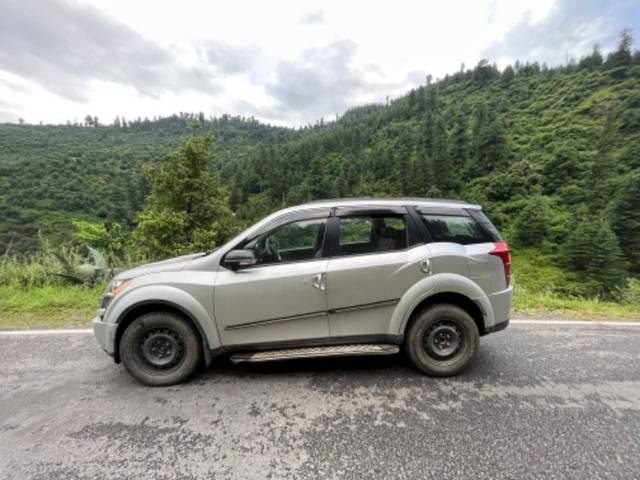 https://images10.gaadi.com/usedgaadi-sellcar/UsedCar/588adc5c-8c35-462c-9726-f38b8261eed0/cf4999ed-964c-41ff-a00c-b66c0b37e377.jpeg?imwidth=6402