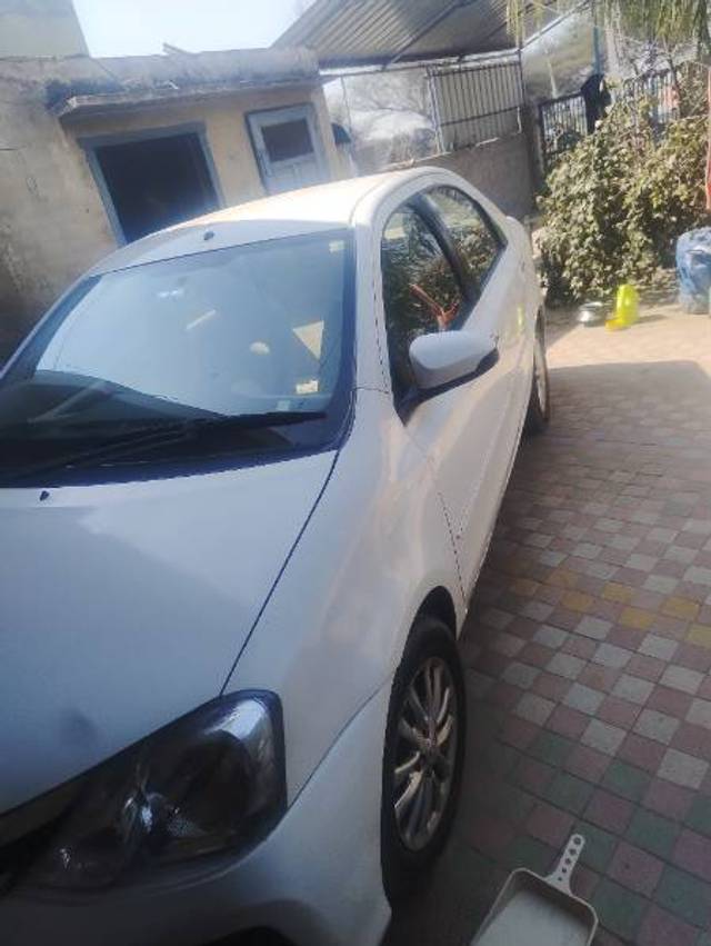 https://images10.gaadi.com/usedgaadi-sellcar/UsedCar/5896bf16-2888-44b2-802f-50531f78ccd6/f56dfc47-fca3-4b40-ba5e-19b73ca99f43.jpg?imwidth=6402