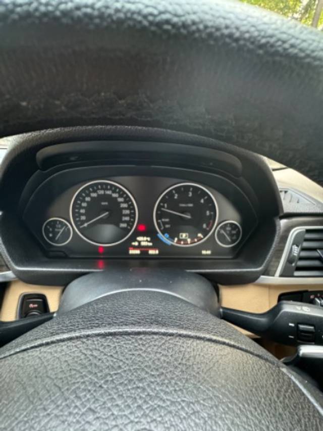 https://images10.gaadi.com/usedgaadi-sellcar/UsedCar/58bc1e95-f42e-4db2-9dfb-65fd22244c0f/beb6f8cb-1151-49c6-9d27-ef4a783d866d.jpeg?imwidth=6402