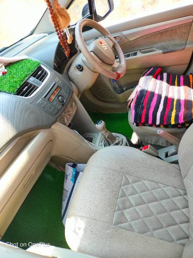 https://images10.gaadi.com/usedgaadi-sellcar/UsedCar/58d326ff-63da-4e30-ba2a-35d033ad5ab9/36e60e96-d556-4749-88dc-02668851ed4d.jpg?imwidth=6402
