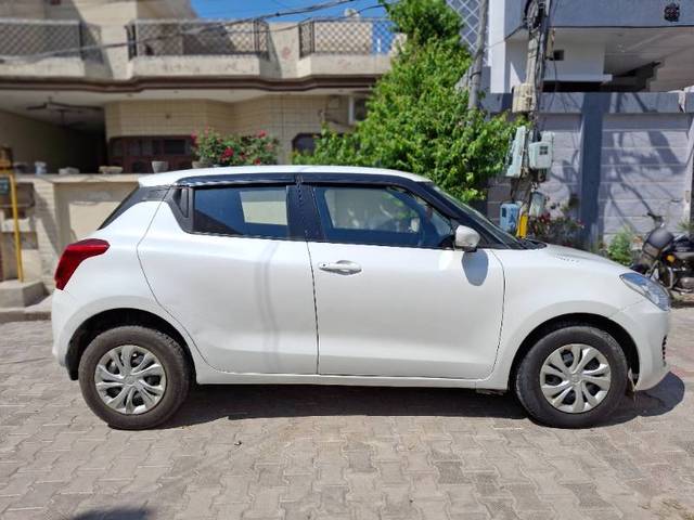 https://images10.gaadi.com/usedgaadi-sellcar/UsedCar/598708d3-981d-4658-b7f8-856d0f31bc27/a5071f60-a133-4863-8f97-21d65b887bfa.jpg?imwidth=6401