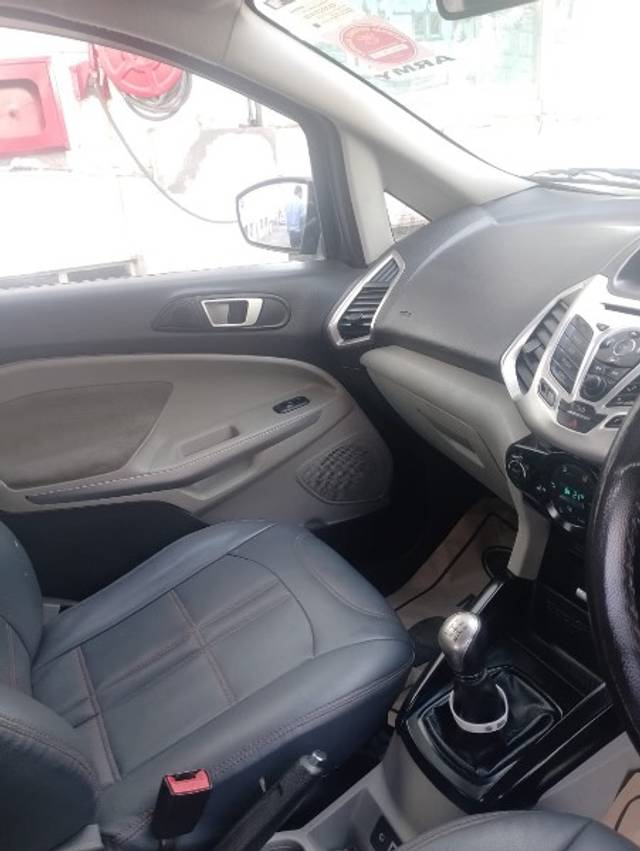 https://images10.gaadi.com/usedgaadi-sellcar/UsedCar/59a8d9bd-5ab0-4eda-ba2c-f1fbda2e5059/ad79cb52-4560-437a-a62d-5d154735c12c.jpeg?imwidth=6402