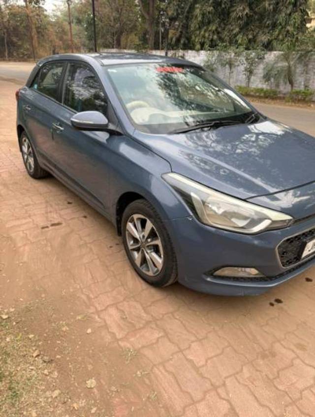 https://images10.gaadi.com/usedgaadi-sellcar/UsedCar/59d259ec-43c5-4647-a346-addd6a3102f2/486c7594-d5db-43d5-be9a-fb53d10adf0a.jpg?imwidth=6402