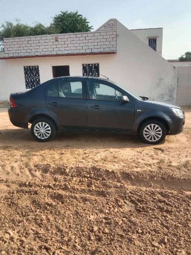 https://images10.gaadi.com/usedgaadi-sellcar/UsedCar/59d731c5-4e1b-45ea-9547-395fc854b087/932c029f-3fd6-476b-9d8c-39191a1ecef1.jpg?imwidth=6401