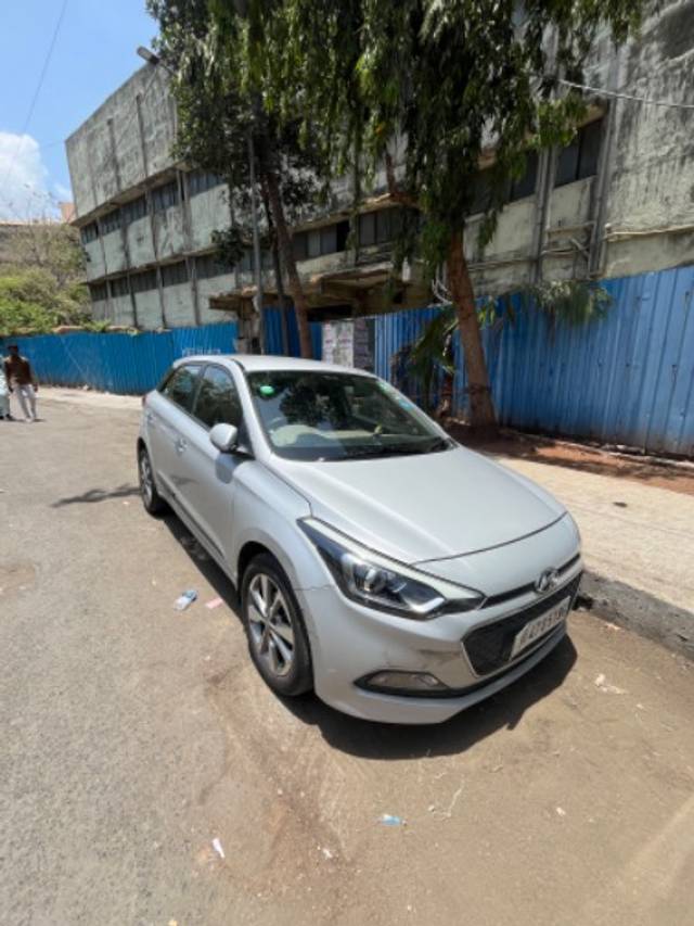 https://images10.gaadi.com/usedgaadi-sellcar/UsedCar/5a022e92-0d18-41fb-b2d2-698efd10ddcd/2dcdc4a9-69bc-4da5-bfa8-c5fe81636c43.jpg?imwidth=6400