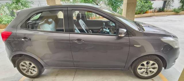 https://images10.gaadi.com/usedgaadi-sellcar/UsedCar/5a132559-d5cd-4072-b0d2-2bbf5b04e2ea/d57d869e-1c9c-49c1-8fa6-5e208437a3e5.jpg?imwidth=6401