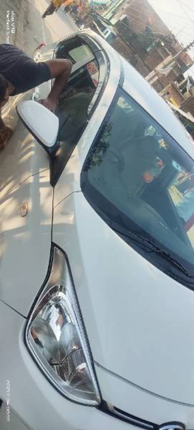 https://images10.gaadi.com/usedgaadi-sellcar/UsedCar/5a529344-d5b1-4177-bf4d-005e98e12762/49a4fc24-55d9-4ecb-964d-7f4db67f5693.jpg?imwidth=6402