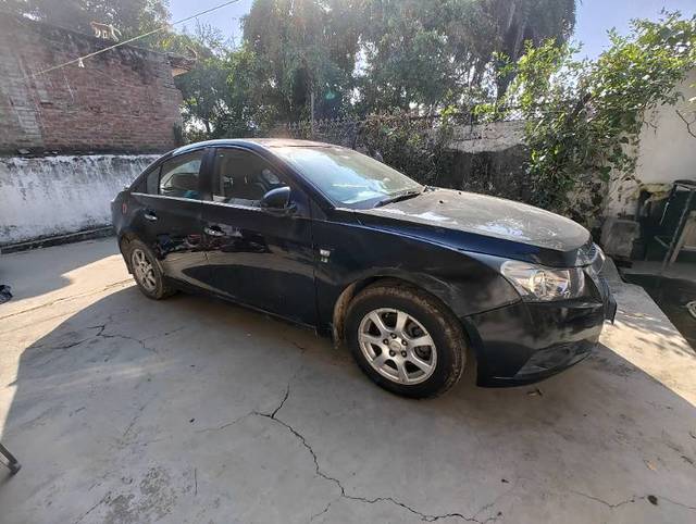 https://images10.gaadi.com/usedgaadi-sellcar/UsedCar/5a80f480-9701-439d-9478-bb2cbe48981f/dea0c91c-b8bd-4292-a220-a236253c85a0.jpg?imwidth=6401