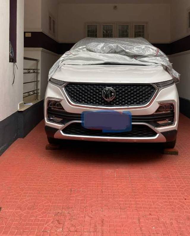 https://images10.gaadi.com/usedgaadi-sellcar/UsedCar/5b26e452-3815-446a-8c06-88002bddbe89/b7650252-9879-4a83-a2f6-47916e03a931.jpeg?imwidth=6401