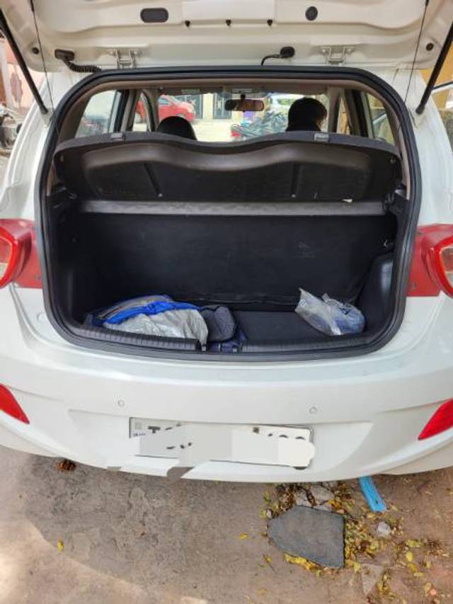 https://images10.gaadi.com/usedgaadi-sellcar/UsedCar/5b8999e4-d7fa-4b57-ab4e-49fda278fe35/735f0dfd-8fdb-4f22-bb80-92c5e09d02b3.jpg?imwidth=6402