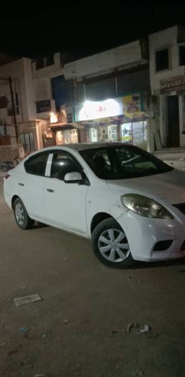 https://images10.gaadi.com/usedgaadi-sellcar/UsedCar/5bdf6087-fe76-4b99-8cde-d1cc1798ed60/95907428-cbac-47b9-b252-c06aa9a83cd1.jpg?imwidth=6400