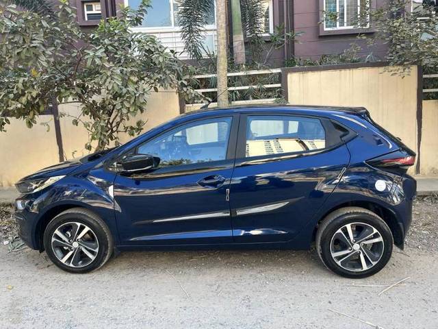 https://images10.gaadi.com/usedgaadi-sellcar/UsedCar/5c3811bd-cc07-4826-a4a5-ebce8539fe47/40a2e5b2-90a8-4cad-807a-94f9e91806ae.jpeg?imwidth=6401