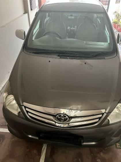 Toyota Innova 2.5 VX 7 STR BSIV