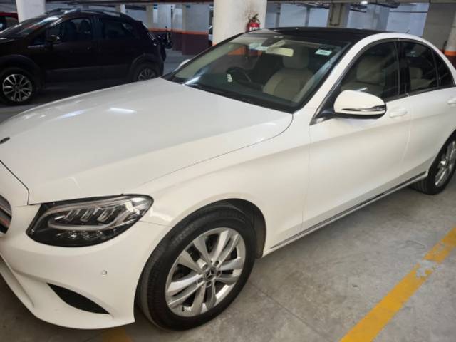https://images10.gaadi.com/usedgaadi-sellcar/UsedCar/5cb53feb-b26a-4a43-8ccc-aa70ecf43385/4f2ca17a-0e0d-4859-94e7-5affd3bb0f4a.jpeg?imwidth=6400