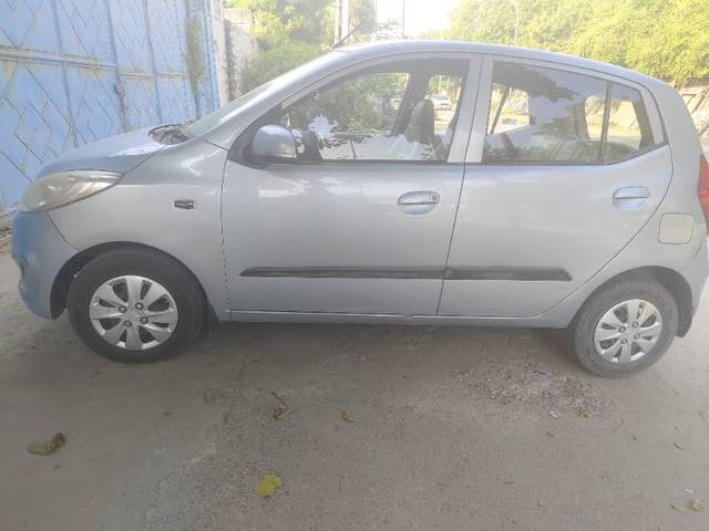 https://images10.gaadi.com/usedgaadi-sellcar/UsedCar/5cd53c5a-db89-497d-b55c-959eff806f8a/933e2933-9537-43f6-a4d6-1f93d53fd7a1.jpg?imwidth=6402