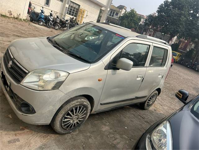 https://images10.gaadi.com/usedgaadi-sellcar/UsedCar/5d6e5ef0-3b70-4ea2-a99d-ea5b97dd11b4/daf8c257-bbcc-4ea1-9b8c-eb2d159f13eb.jpeg?imwidth=6400