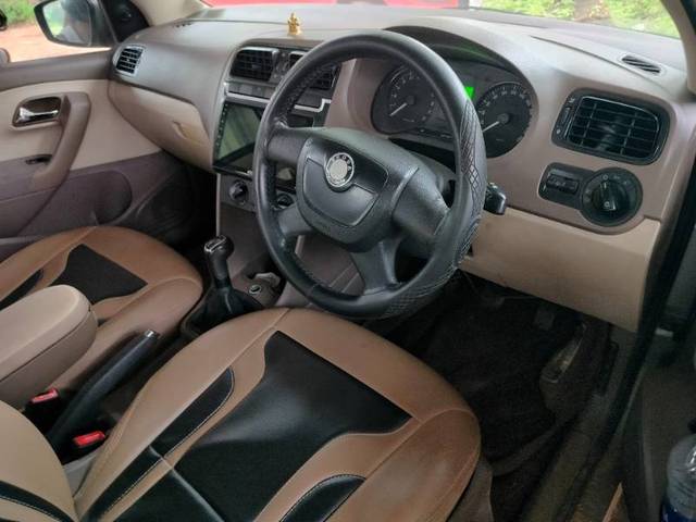 https://images10.gaadi.com/usedgaadi-sellcar/UsedCar/5d8b85c5-72ad-477c-af27-a22b0209de58/c04b7905-5bac-44e3-ad81-aae20254f93e.jpg?imwidth=6402