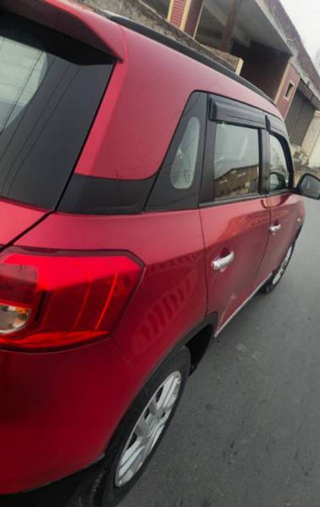 https://images10.gaadi.com/usedgaadi-sellcar/UsedCar/5d9b2b15-babf-4d81-bfa8-63a5856eb74e/be8ba77e-191c-468e-86a3-d16c51d41b90.jpg?imwidth=6402