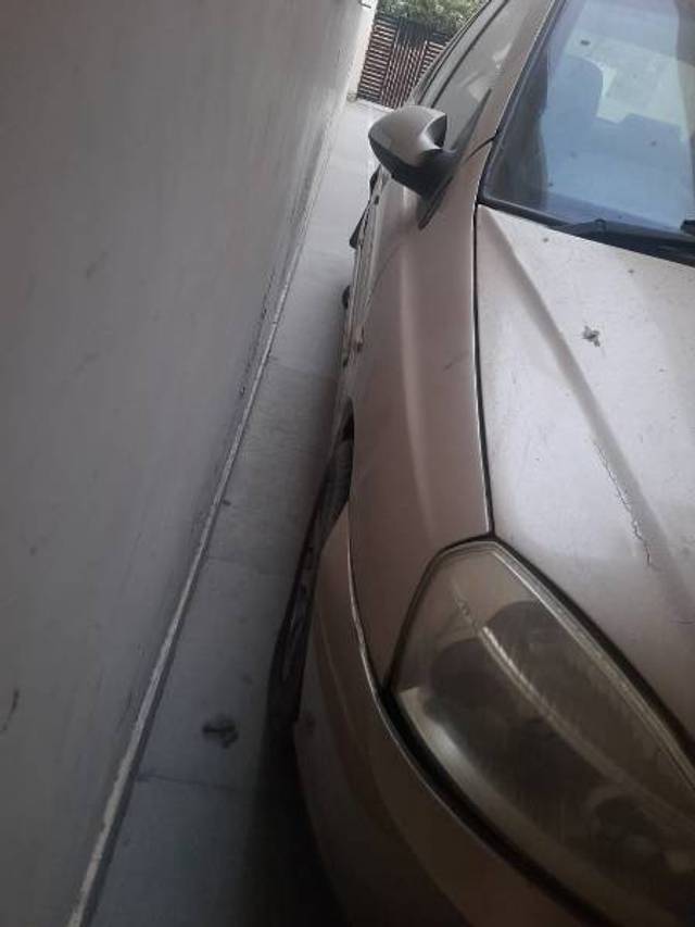 https://images10.gaadi.com/usedgaadi-sellcar/UsedCar/5e195892-e8e2-4b39-a6c8-ad5b99901e44/8ff25eb7-2d2b-49d4-9467-c7a27e99de64.jpeg?imwidth=6402
