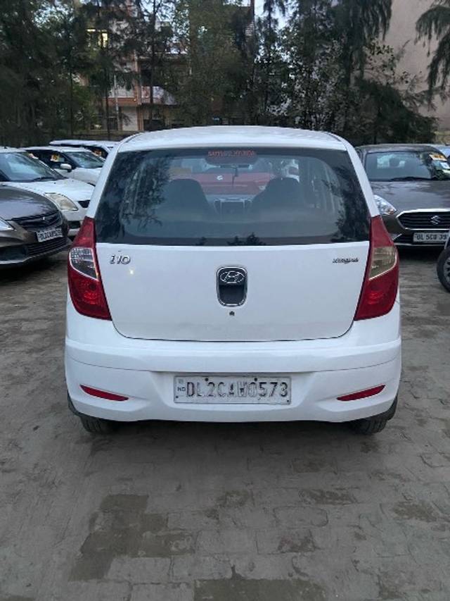 https://images10.gaadi.com/usedgaadi-sellcar/UsedCar/5e2580d7-d7c5-4ed1-bb0f-94ed7859a2be/77ca5949-c0c2-4be0-8edb-7090840c07a0.jpeg?imwidth=6400