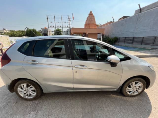 https://images10.gaadi.com/usedgaadi-sellcar/UsedCar/5e27cee8-6adf-41e8-bd20-bcd8c8c21798/21499a79-7dc0-465b-b2d2-e428df482c73.jpeg?imwidth=6400