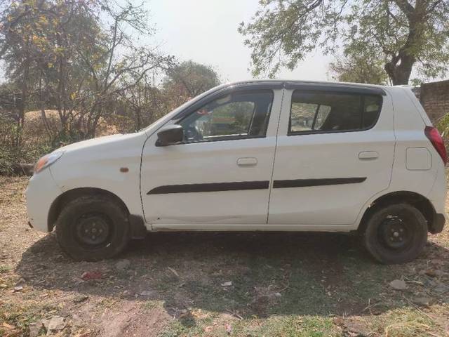 https://images10.gaadi.com/usedgaadi-sellcar/UsedCar/5e2e2e61-6008-4a8f-9163-36247a2e013d/9d837e68-774f-44aa-b899-30a35a13ad02.jpg?imwidth=6402