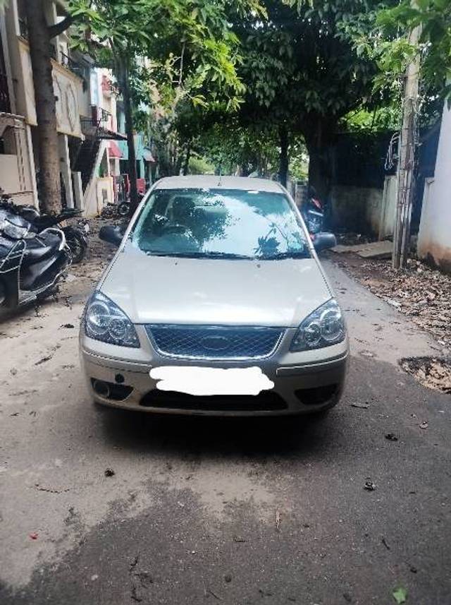 https://images10.gaadi.com/usedgaadi-sellcar/UsedCar/5e7c8a88-a723-4595-9274-a16ce9f51b11/7bbe9e61-9061-4d7a-9514-650939fc4b97.jpg?imwidth=6400