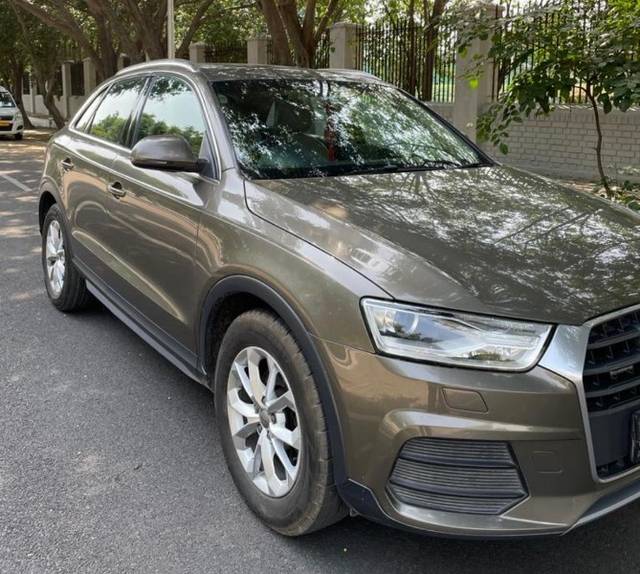 https://images10.gaadi.com/usedgaadi-sellcar/UsedCar/5e8c0434-21a9-4969-ba33-e118b9d3cd70/1a4de48f-c815-4b31-b5ba-f585af73433f.jpeg?imwidth=6400