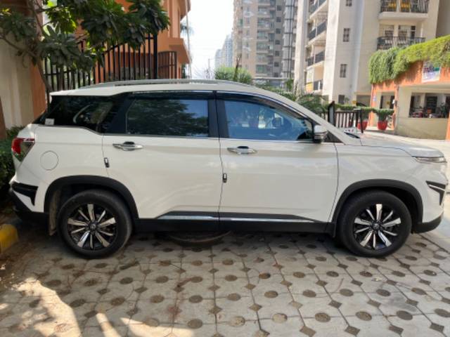 https://images10.gaadi.com/usedgaadi-sellcar/UsedCar/5e8e5db7-80da-4507-8028-60b5b2294ddd/4cf60c97-e3e6-4767-8414-91c217d048f3.jpeg?imwidth=6401