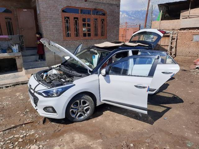 https://images10.gaadi.com/usedgaadi-sellcar/UsedCar/5e9a435e-7246-458b-973c-60d7e198b6f6/0bf0f03a-02c8-4288-807d-c71b5a74b815.jpg?imwidth=6400