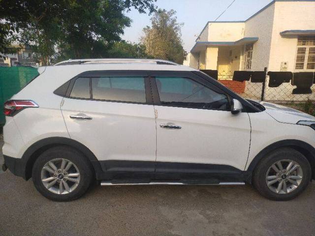 https://images10.gaadi.com/usedgaadi-sellcar/UsedCar/5ec0bd36-a499-41b5-80e4-f024179034d7/367b7d46-aab4-4287-bf0a-62831fda2ec0.jpg?imwidth=6401