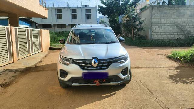 https://images10.gaadi.com/usedgaadi-sellcar/UsedCar/5ee1324d-3c58-4e48-9880-e370f990941f/f1f4a4ed-ee0b-44d9-b059-212c8095aee1.jpg?imwidth=6400