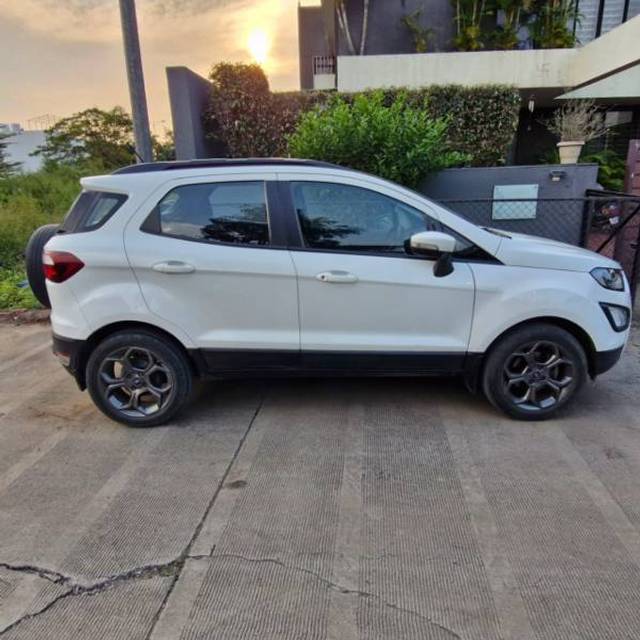 https://images10.gaadi.com/usedgaadi-sellcar/UsedCar/5ef02975-3999-4ab3-b498-e2fcedaacaa9/a1e5fd8f-ed78-427f-8a04-12a86b980e1c.jpg?imwidth=6401