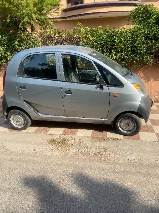 https://images10.gaadi.com/usedgaadi-sellcar/UsedCar/5f5d74be-b018-47ff-83f2-1c525d01ab74/dae07b78-9f8a-4003-b84f-0ccd820fbd0c.jpg?imwidth=6401