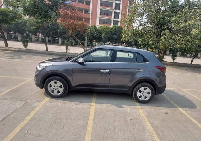 https://images10.gaadi.com/usedgaadi-sellcar/UsedCar/5fb75a32-150f-48a2-8ea2-7f57f1964d07/b458e4d1-368b-478c-b2df-e792e91e21c0.jpeg?imwidth=6402