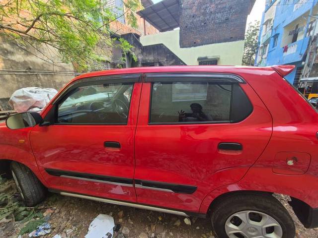 https://images10.gaadi.com/usedgaadi-sellcar/UsedCar/5fcf6427-813a-45fb-9d16-584668be2fdb/02215685-cf96-4b2d-9055-10d06c7739e2.jpg?imwidth=6402