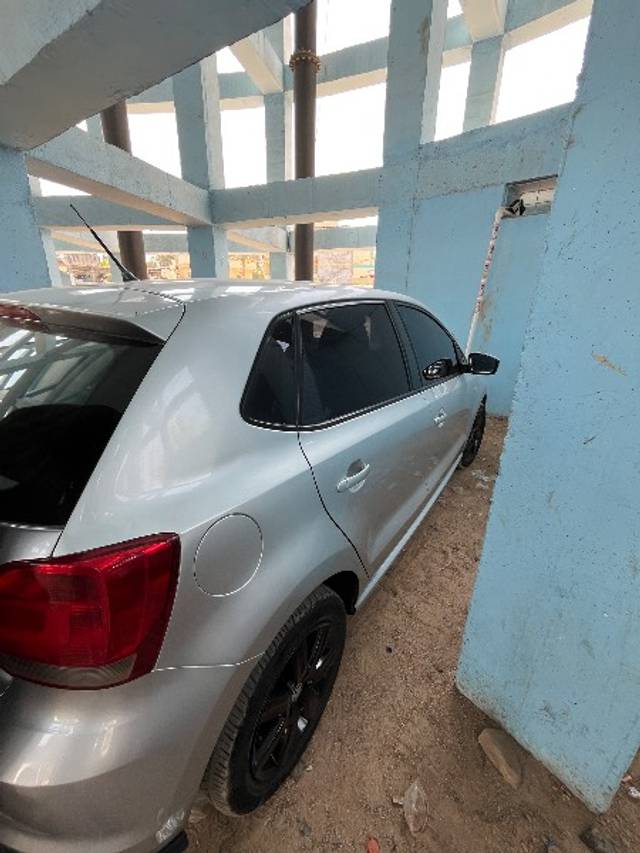 https://images10.gaadi.com/usedgaadi-sellcar/UsedCar/6064c730-f572-4a98-b899-617347b25017/13cf3e26-f0b8-447d-9f57-fd7e7b8533eb.jpeg?imwidth=6401